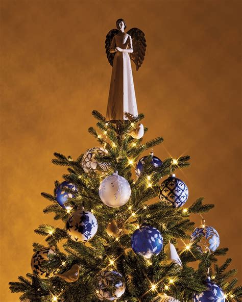 The History of Christmas Tree Decorating - How to Decorate