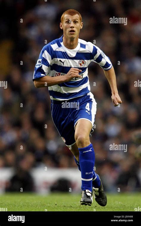 Football steve sidwell hi-res stock photography and images - Alamy