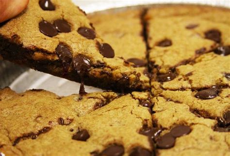 Pizza Hut Chocolate Chip Cookie Pizza Now Coming To Your Door