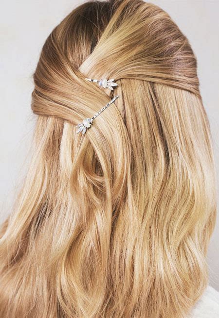 15 Easy Bobby Pin Hairstyles that are Actually Pretty