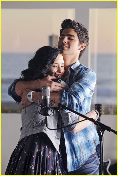 Demi And Joe Demi Lovato And Joe Jonas Photo 24816461 Fanpop