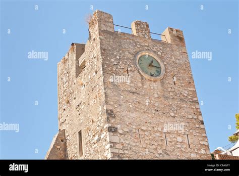 Torre Dell Orologio La Porta Di Mezzo Piazza Ix Aprile Taormina