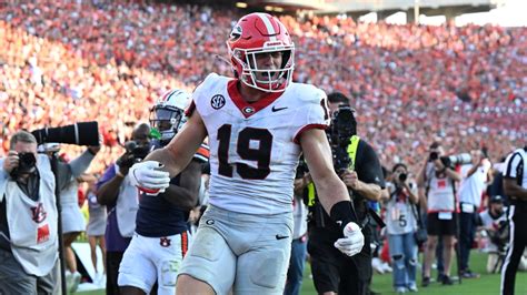 Man Beast Brock Bowers Makes Huge Statement As Uga Football Survives At