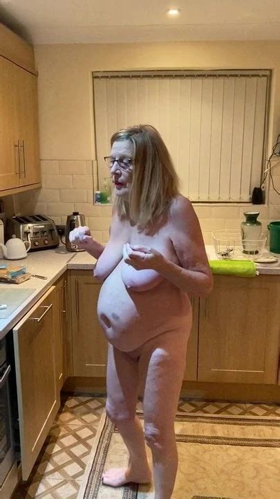 Suzzane In The Kitchen In English Porn XHamster