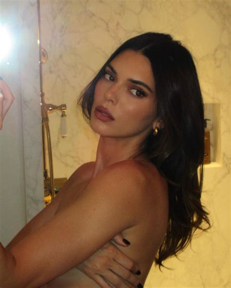 Kendall Jenners Topless Selfies