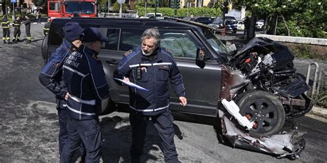 Lazio Star Ciro Immobile Kracht Mit Seinem Auto In Ein Tram