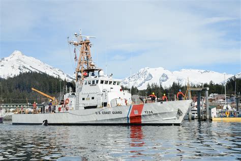 110-foot Island class > United States Coast Guard > Display