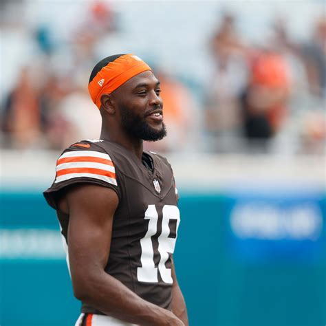 'Wow!' - Pete Hegseth's Workout Partner Is Going Super Viral - The Spun