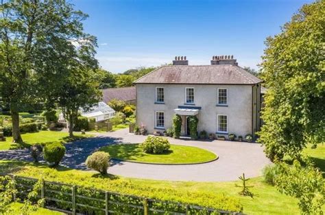 Renovated Georgian Manor House Near The Sea Comes With A Holiday