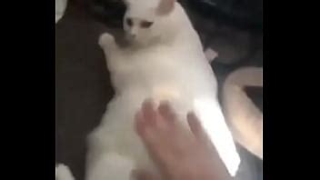 Man Giving Slaps On White Pussy XNXX