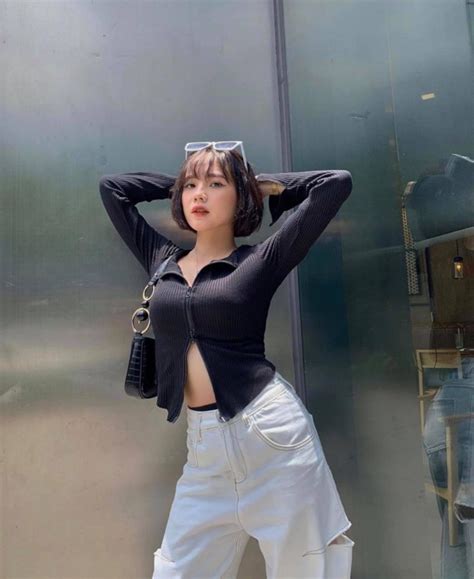 Nghi N Th R Ng Hot Girl L M D N M Ng N Om M M T V V Ng M T Qu G I C M Ng I P Vi T