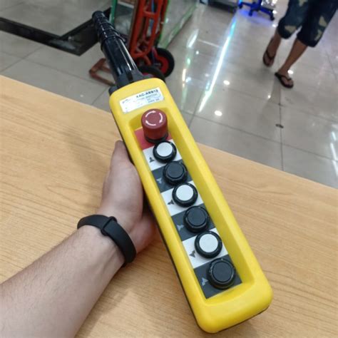 TOMBOL Hoist PUSH BUTTON WITH EMERGENCY XAC A6913 6 Buttons Shopee