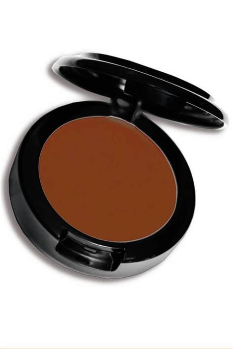 13 Best Bronzers for Dark Skin Tone