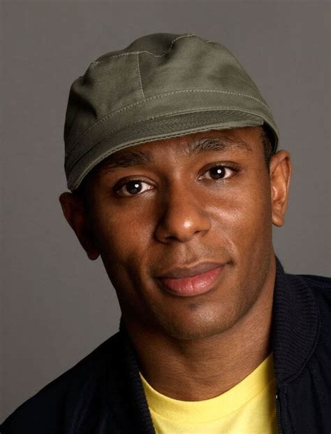 Mos Def Net Worth 2024 - How Much is He Worth? - FotoLog