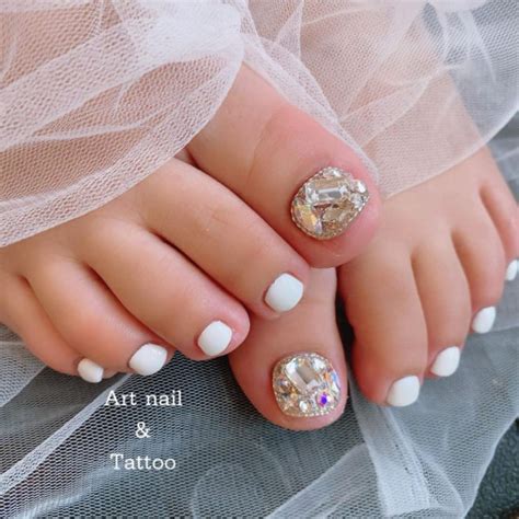 40 Eye Catching Toe Nail Art Designs Rhinestones White Toe Nails