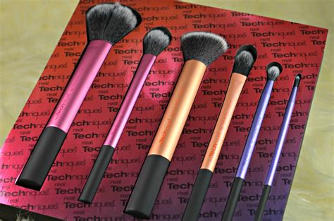 Real Techniques Sams Picks Makeup Brush Set Review