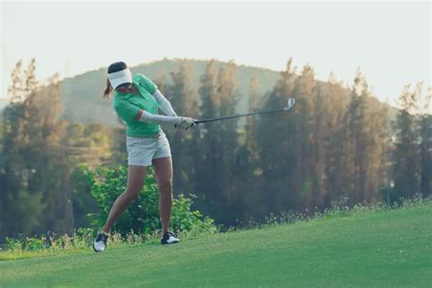 Best Ladies Golf Hats: Our Top Picks | Fairway Approach