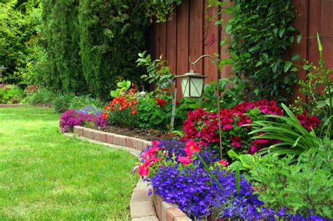 Spring Landscaping Ideas | Spring Curb Appeal