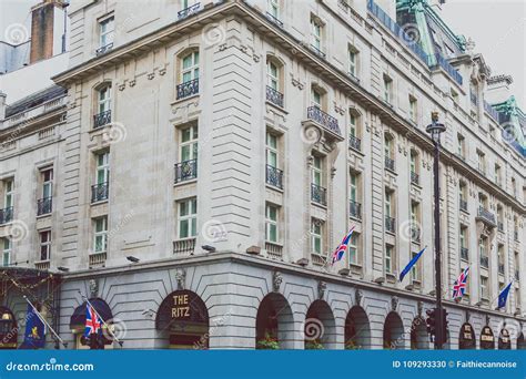 Exterior of the Ritz London Hotel Editorial Image - Image of building ...