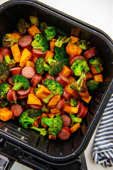 how to cook smoked sausage in the air fryer