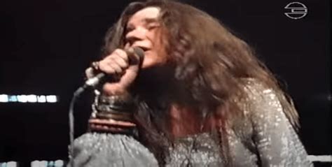 Janis Joplin Dances With The Crowd While Singing "Piece Of My Heart"