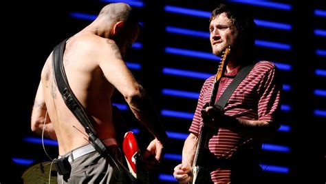 Red Hot Chili Peppers Anuncia El Regreso A La Banda Del Guitarrista John Frusciante Rt