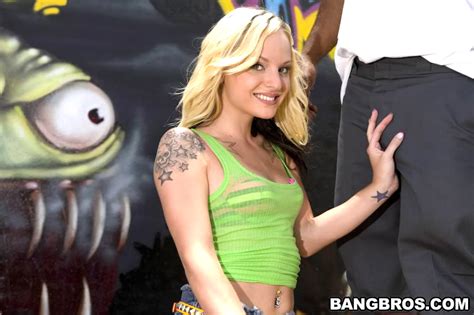 Horny Big Dick He S A Hottie With A Body R XXX Dessert Picture 2