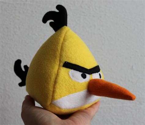 Obsessively Stitching: Angry Birds -- Plush Yellow Bird