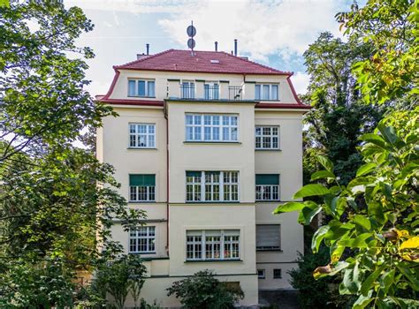 Wunderschöne Altbauwohnung im Hietzinger Cottage 150 m² 1 275 000