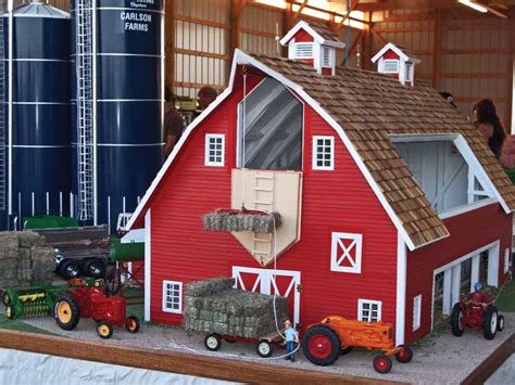 National Farm Toy Show: 1/16-Scale Model Scores First Place - Farm Collector