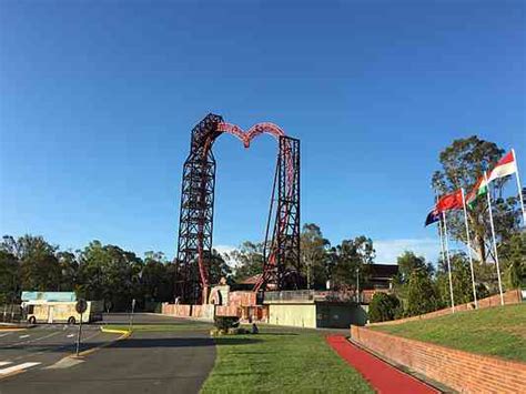 Buzzsaw Roller Coaster At Dreamworld Parkz Theme Parks