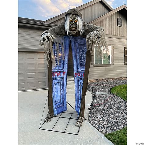 Animated Looming Ghoul Archway Prop Halloween Express