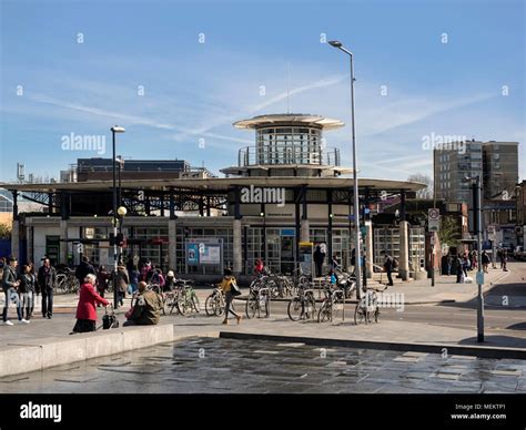 Woolwich Arsenal Station Stock Photos & Woolwich Arsenal Station Stock Images - Alamy