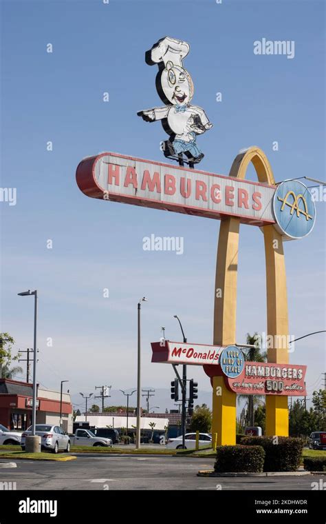 Mcdonald S Logo History Hi Res Stock Photography And Images Alamy