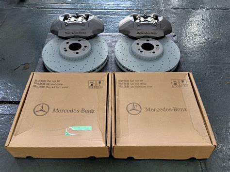 Genuine Brand New Mercedes C43 AMG 4pot Brake Kit Car Accessories