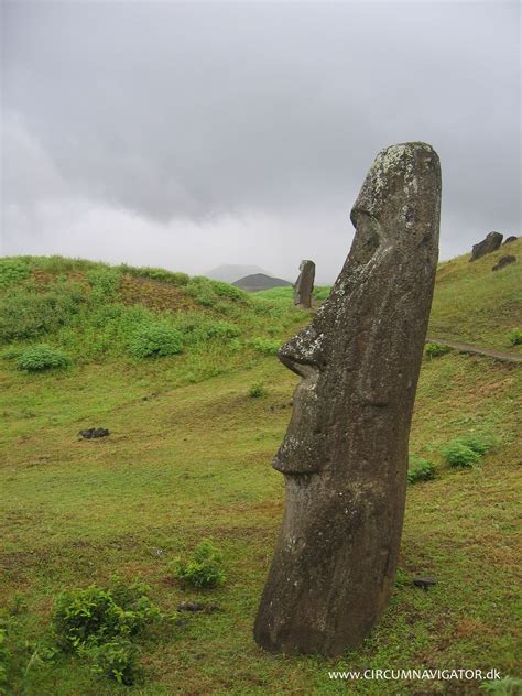 Moai on Easter Island - CIRCUMNAVIGATOR