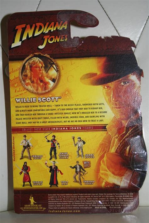 Hasbro Indiana Jones Toys - Willie Scott basic figure - Parry Game Preserve