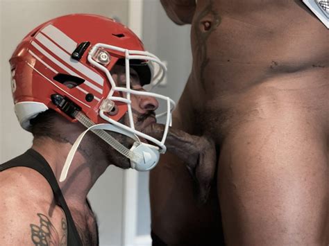 Post Football Fuck Jason Vario Checks Out His Buddy Mateo Zagals Tight End Daily Squirt