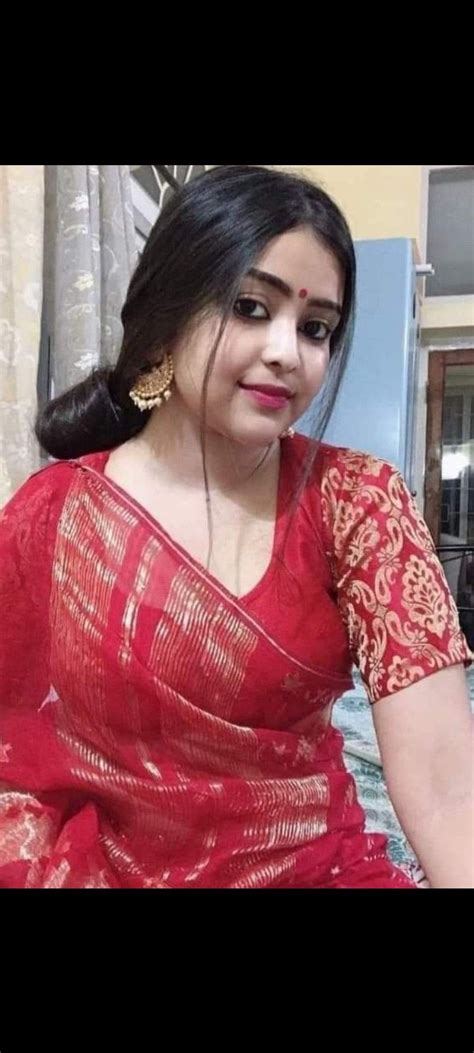 Pin By Sinsrocky On Indian Beauty Saree Beautiful Girls Pics Beautiful Girl Body Desi Girl Image