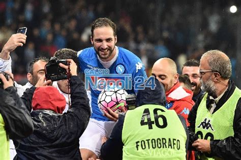 Fotogallery Cn Higuain Io Sono Leggenda Il Diluvio Universale E