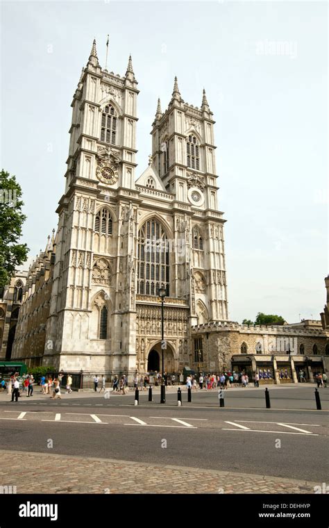 Westminster Abbey Blue Sky Stock Photo Alamy