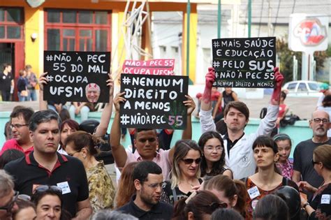 SEDUFSM Milhares vão às ruas de Santa Maria contra a PEC 55