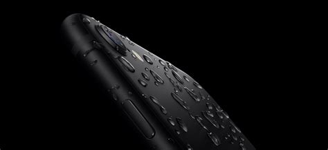 Представлен новый iPhone SE. В России он стартует с 40 000 рублей