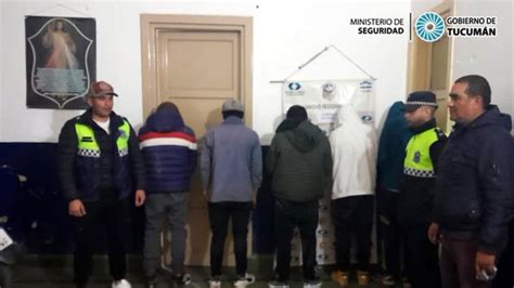 En un control de rutina secuestran drogas un motovehículo y arrestan