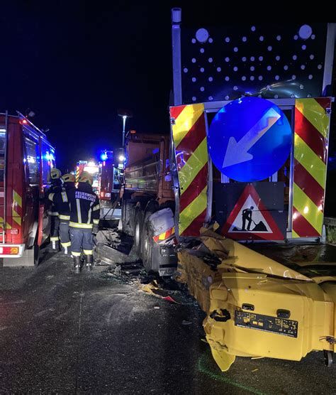 Schwerer Verkehrsunfall Mit 2 Toten Auf Der Autobahn