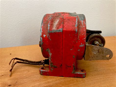 Rare Vintage CONSTUCTIONEER Motor 1947 WASP Red USA Works EBay