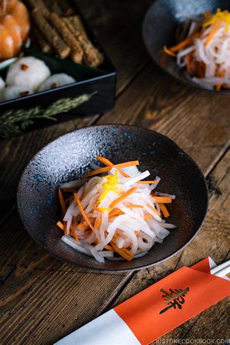 Namasu Daikon and Carrot Salad 紅白なます Just One Cookbook