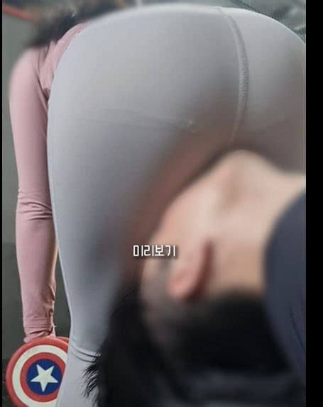 KOREAN ASS SNIFF FACESIT ThisVid