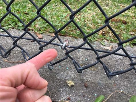 11 Proven Ways To Fix The Gap At The Bottom Of A Chain Link Fence