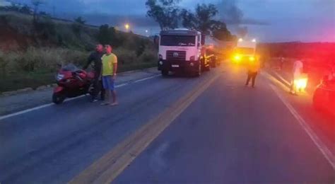 V Deo Manifestantes Fazem Bloqueio Em Trechos De Rodovias No Centro